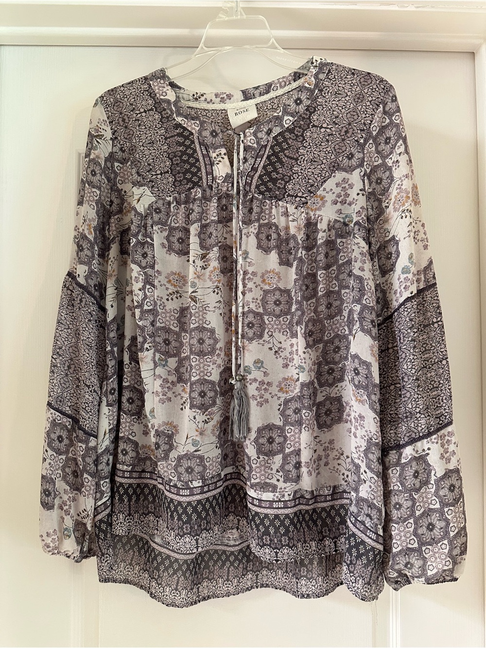 Knox Rose Gray Floral Peasant Tunic with Tassel Tie